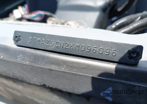 2019 Toyota Tacoma Trd Sport from USA, damaged, VIN 3TMAZ5CN2KM096096